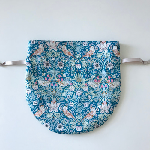 専用　リバティ　ハンドメイド巾着　ストロベリーフィースト　ショップ限定色 専用 リバティ ハンドメイド巾着 ストロベリーフィースト