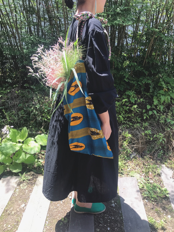 BOTANICAL FLOWER BAG(青×黄色） 4枚目の画像