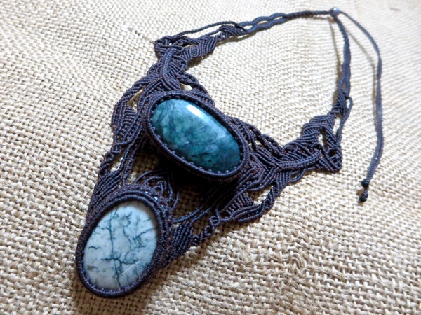 ハウライト×グリーンジャスパーのマクラメネックレス