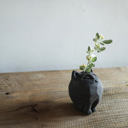 削り猫/黒（小）花器・植木鉢 3枚目の画像