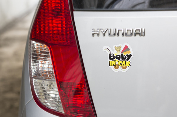 Baby In Car (嬰兒車) 個性文創磁鐵貼/警示安全車貼/不傷漆/文創創意車貼 第5張的照片
