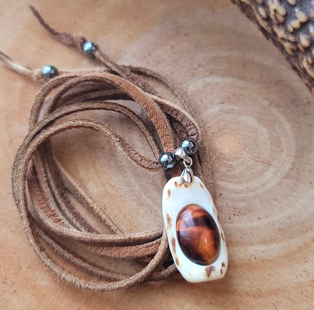 鹿の角＆タイガーアイ　ペンダント 鹿の角＆タイガーアイ ペンダント