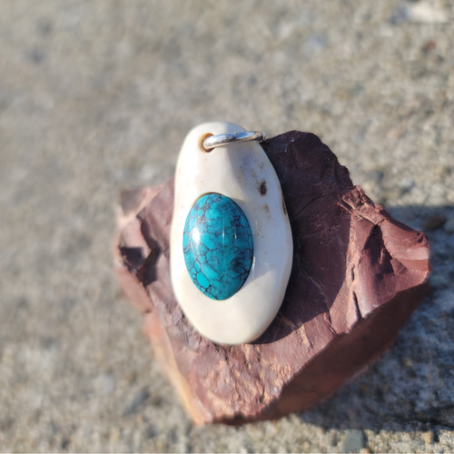 鹿の角 ターコイズ ペンダントトップ ネックレス・ペンダント 鹿角工房