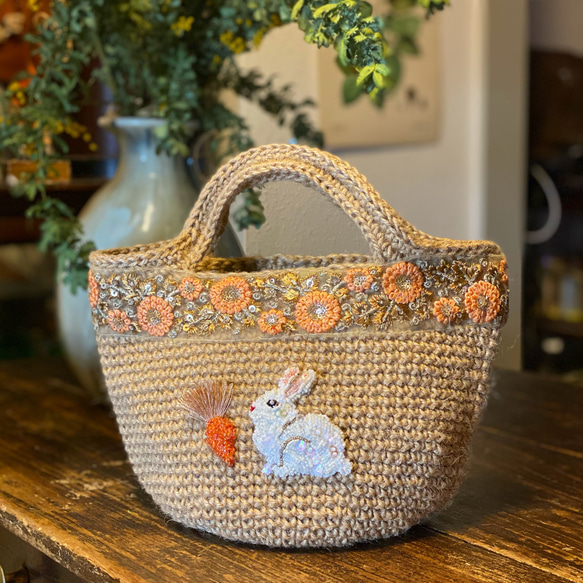 送料無料☆ 兎さんのビーズ刺繍 うさぎのマルシェバッグ カゴバッグ