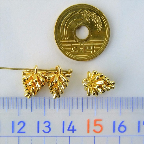 6個・13.5x10mm・まつぼっくりのチャーム・17061906G 3枚目の画像