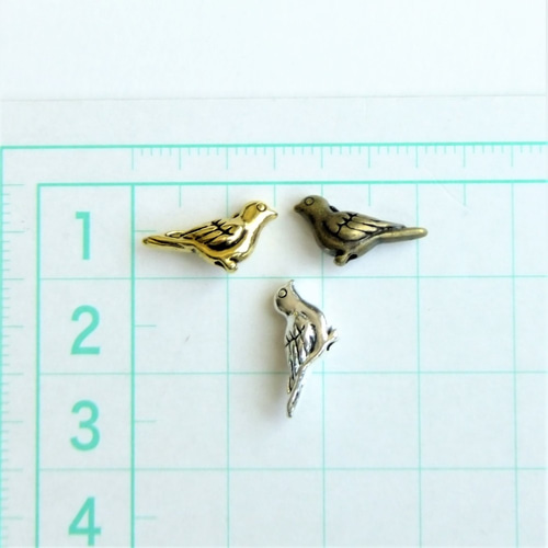 8個・小鳥のビーズ・アンティークゴールド・18111206 ビーズ