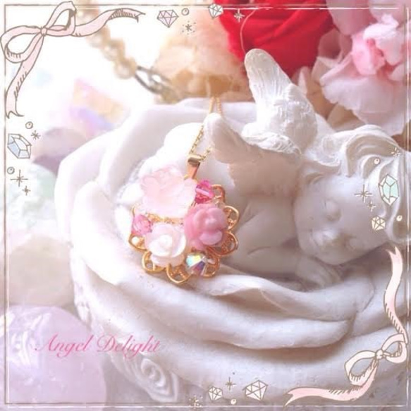 甘く高鳴る、胸のときめき♪ プリンセス フラワーブーケ ネックレス ～ロマンス～ 1枚目の画像