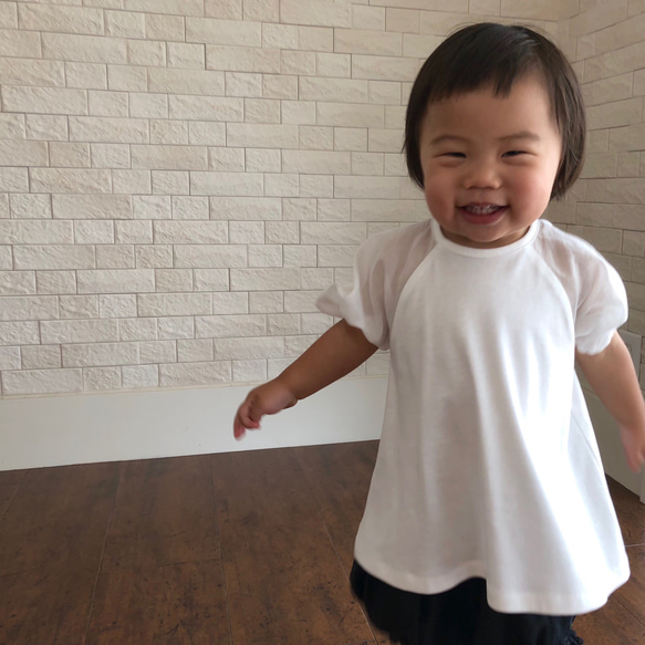 透き通るクリアホワイトのラグランスリーブTシャツ 2枚目の画像