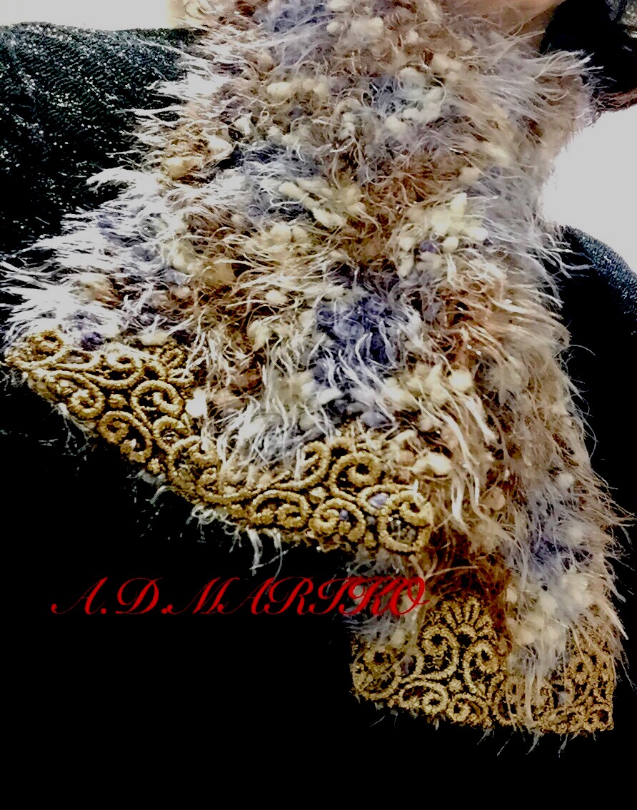 モダンなミックスきらきら毛糸andアンティークゴールドのブレードストール