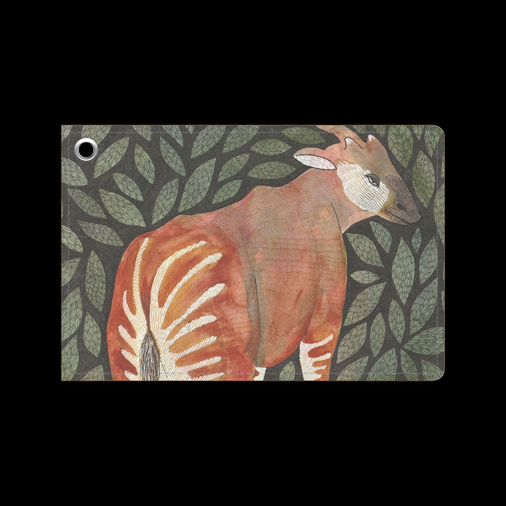 木漏れ日に揺れるひととき｜オカピ・ズィモラのパスケース