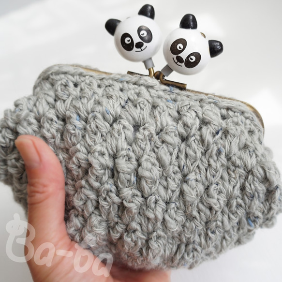 ばあば作  仲良しパンダのパプコーン編みさらに大きめがま口（熊猫・C1477） 7枚目の画像