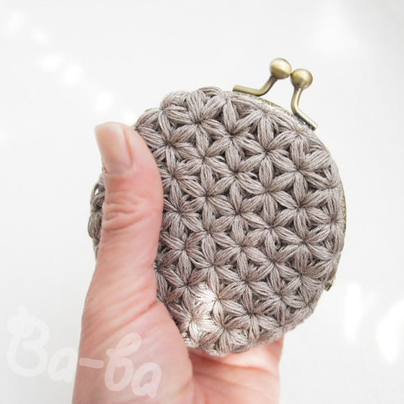 Ba-ba handmade Jasmine Stitch crochet round pouch No.C1328 第4張的照片
