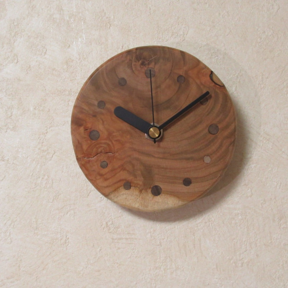 天然木【サクラ】輪切り　木製時計2（掛け時計） 1枚目の画像