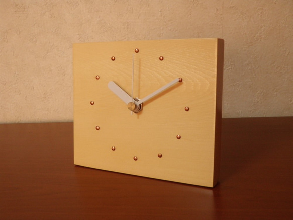 天然木 米檜葉　木製時計11（置時計） 1枚目の画像