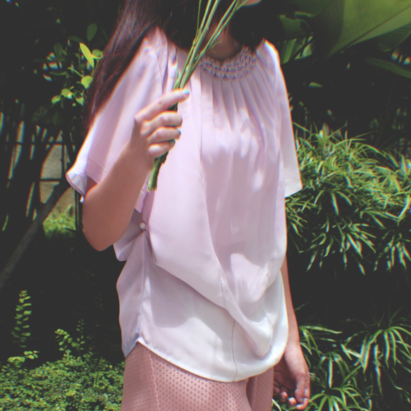 圓領手工菱型縫紉夢幻短袖粉紅色上衣 第1張的照片