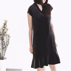 ダークグレーとブラックのベルベットノースリーブ、ジョーゼットシフォンネックラインV字型ワンピースドレス、秋冬ドレス 6枚目の画像