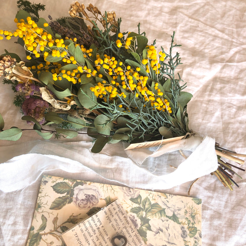 パールアカシアミモザとハーブのスワッグ ドライフラワー LEMON 通販