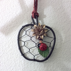 wired  Apple with leather flower & ladybug 2枚目の画像