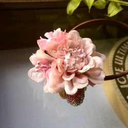 フラワーコサージュのヘアゴムS　ピンク 1枚目の画像
