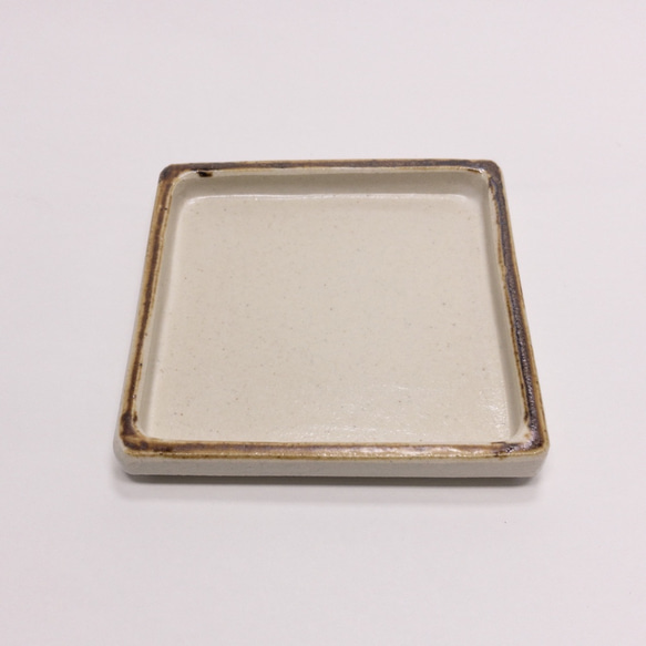 monochro 醤油皿 白 2枚目の画像