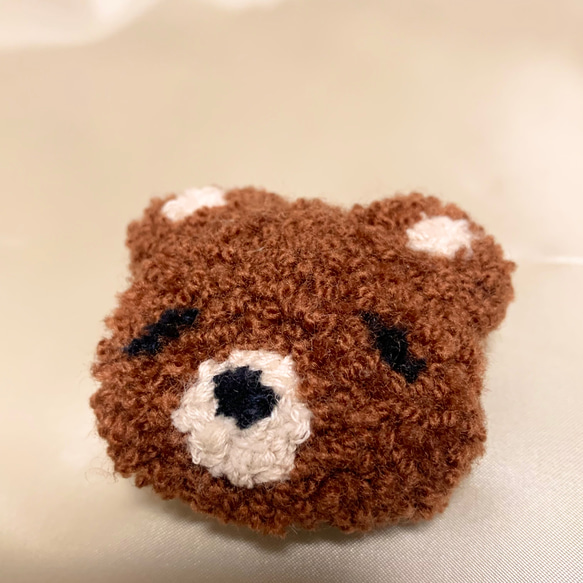 creema限定　おまけ付き♡限定一点♡ ［ecoシリーズ］もこもこ茶クマさんのブローチ　アップサイクル素材使用 7枚目の画像