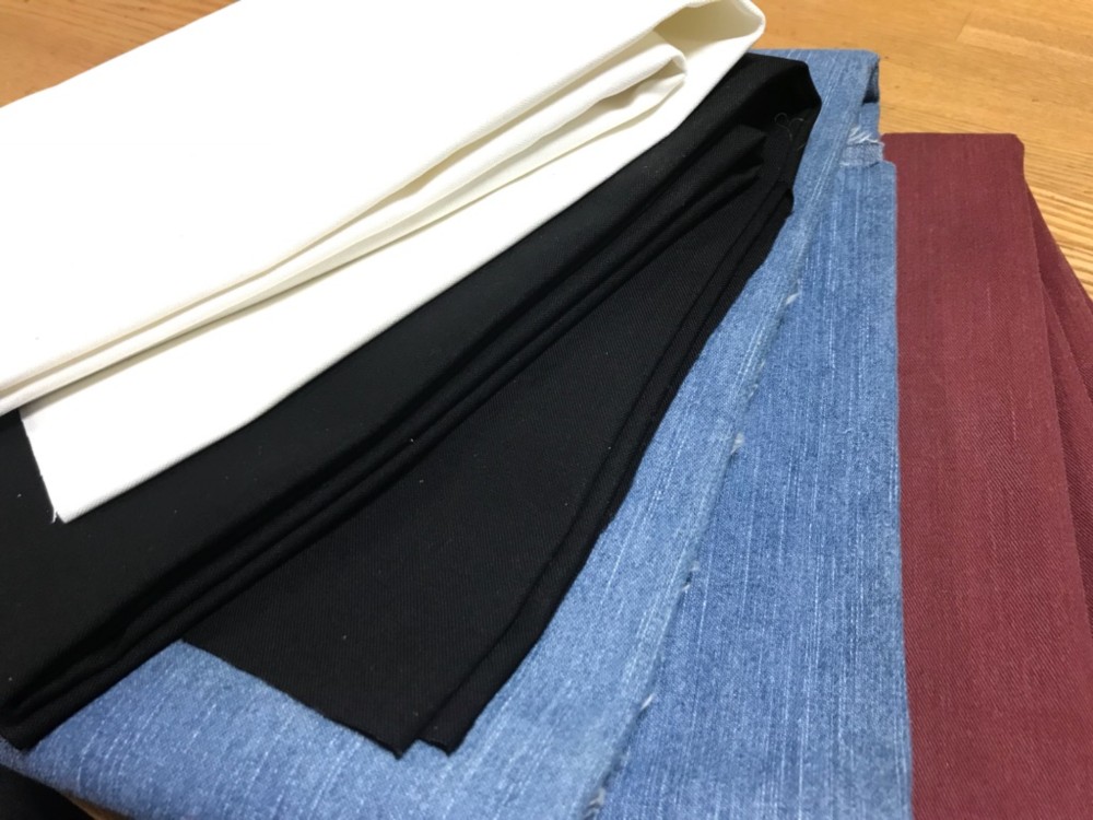 革作品　ウォレットロープ付きカービングパスケース