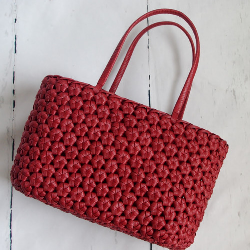 大人可愛い赤！花編みのクラフトバッグ【オリエンタルレッド】 かご