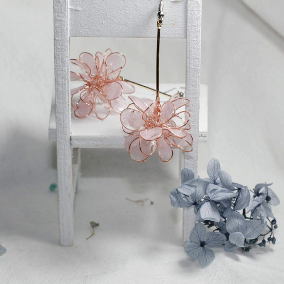 Pigtail 真花系列==紫陽花球垂吊款手作飾品（一對） 第3張的照片