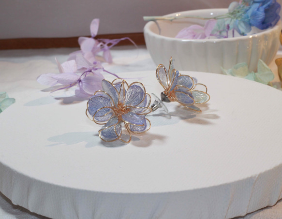 Pigtail 真花紫陽花球貼耳款（藍紫色） 第1張的照片