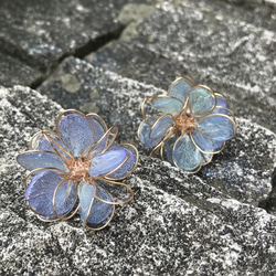 Pigtail 真花紫陽花球貼耳款（藍紫色） 第2張的照片