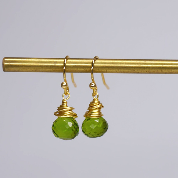 墨綠的夜 - 金色復古石英石耳環耳夾 輕珠寶系列 (可改夾式) 第3張的照片
