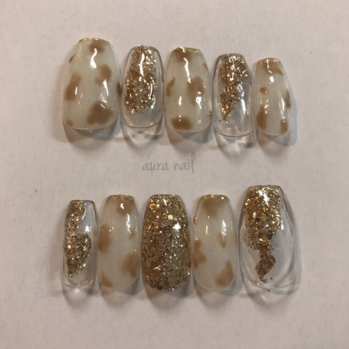 ニュアンスネイル キラキラ ぷっくり 秋ネイル 秋 ネイルチップ ハンドメイド 秋の香り🍂金木犀ニュアンスネイルチップ/奥行き/淡色ニュアンス/ちゅ