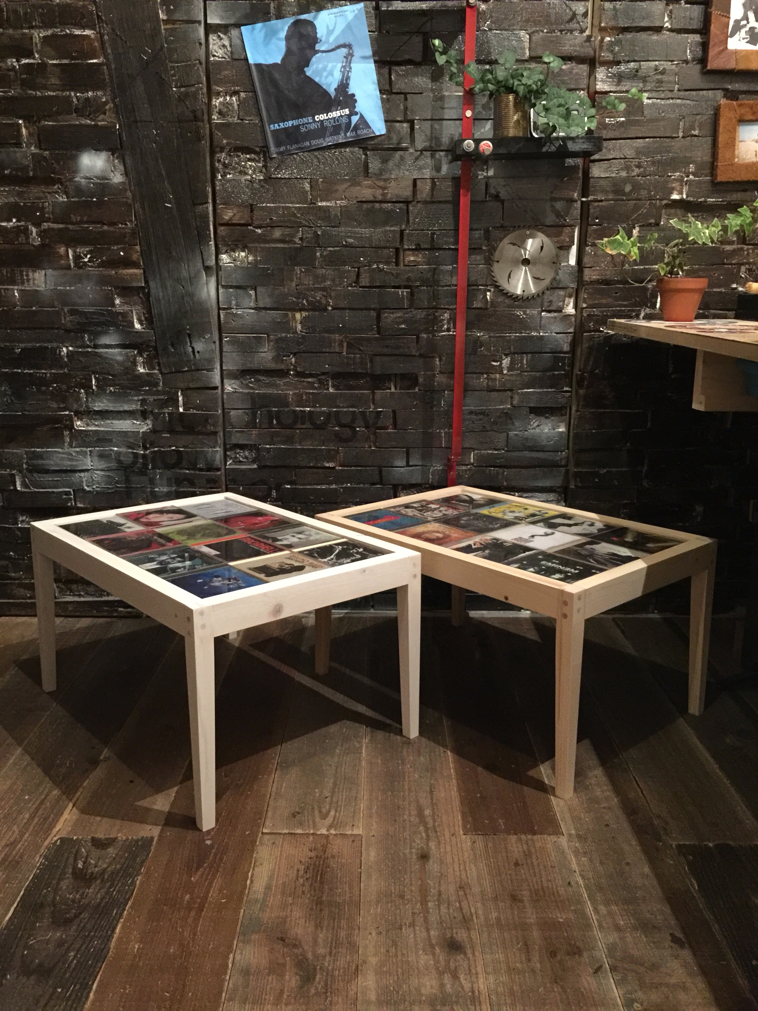 ジャケ見せローテーブル ハーフ