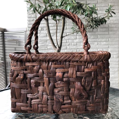 山ぶどうカゴ　山葡萄 ⑬ 山葡萄 送料無料 国産 節入り 乱れ編み 山ぶどう カゴバック 籠