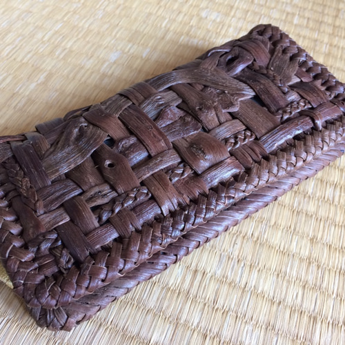 送料無料☆純国産☆人気☆乱れ編み＆三つ編み柄☆山ぶどう長財布 