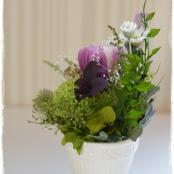 【仏花】プリザーブドフラワーの輪菊、ポンポン菊、デンファレのパープル×グリーンのお供え花 6枚目の画像