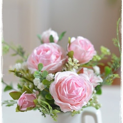 【アート】ベビーピンクのバラの可愛いミルクポットアレンジ 母の日ギフトにお薦め 7枚目の画像