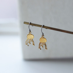 【予約販売中】ちいさいくらげ｜ピアス｜イヤリング｜P436 2枚目の画像