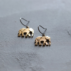 nymphs ニンフス/K18YG ピアス/ゾウ ぞう nymphs ニンフス/K18YG ピアス/ゾウ ぞう 楽天市場】ゾウ ピアスの通販