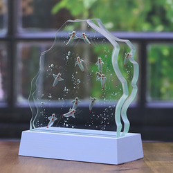 クリオネのLED照明付き 小さなエッチングガラスWパネルオブジェ　　 3枚目の画像