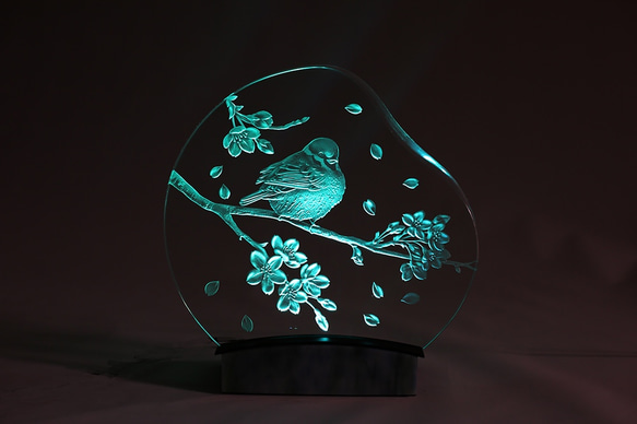 春の雀　LED照明付きエッチングガラスパネルオブジェ 3枚目の画像