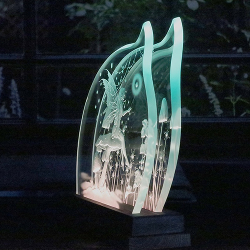 妖精と花をテーマにしたガラスオブジェ｜多彩で透明感あふれるアート作品 𓂃 ガラスドームオブジェ 『 祝福 〜 blessing 』 とりどりの花