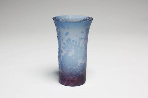 被せグラス 桜に観世水（ピンク地にブルー）一口ビール・冷酒グラスに 3枚目の画像