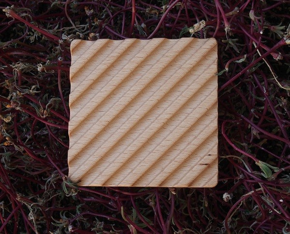 コースター　木製　ブナ　無垢材　手作り 2枚目の画像
