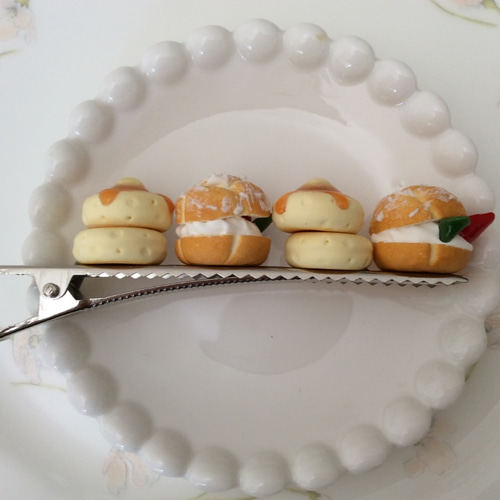 シュークリームとホットケーキのヘアクリップ♡左右ok♡9.6cm ヘア 