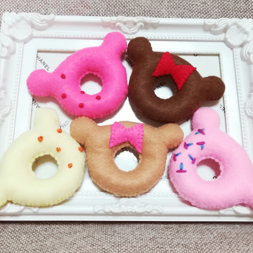 良質  クマさん型ドーナツセット】5 種類♥フェルトままごと知育玩具布 クラフト・布製品