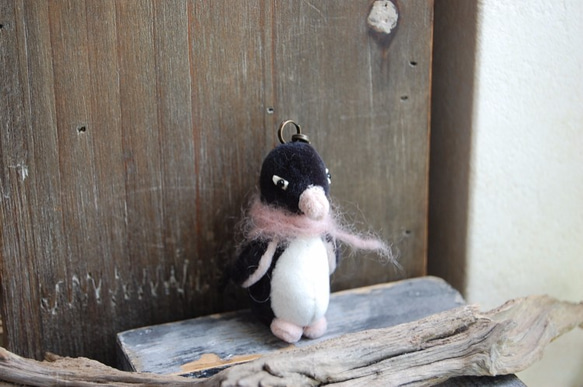 きよくま　ストラップの目つきの悪いペンギン 2枚目の画像