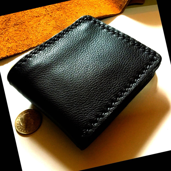 送料無料 革職人の手作り財布屋 ハンドメイドレザークラフトウォレット 二つ折り 本革 手縫い 黒 1枚目の画像