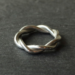 ◆錫 (スズ) × silver リング【Twist Tin Ring】 2枚目の画像