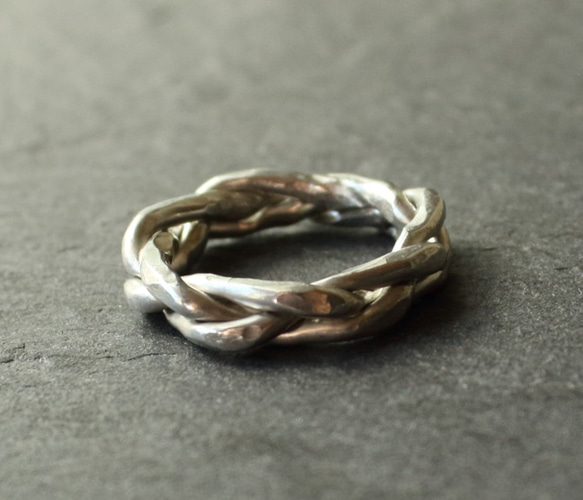 ◆錫 (スズ) × silver リング【Braid Hammered Tin Ring】 3枚目の画像